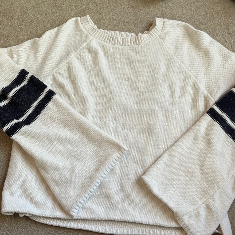 White Sweater True Craft